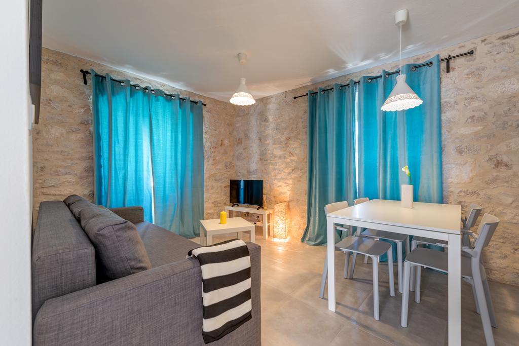 Apartamento House Riva Supetar Exterior foto